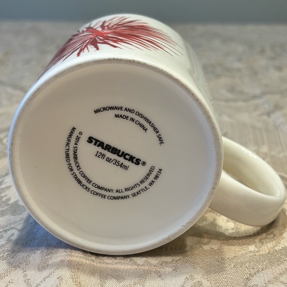STARBUCKS 2014 Starburst Red/White Christmas 12 oz mug-Excellent Used Condition - Picture 8 of 12